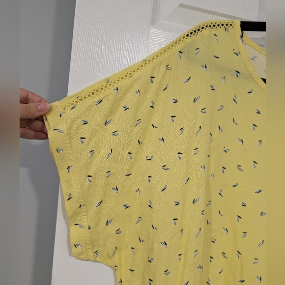 Buffalo David Bitton Yellow Tie Front Detail Short Sleeve Blouse in Size XXL - Picture 4 of 9